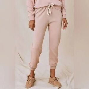 THE GREAT. The Cropped Sweatpant - Malt